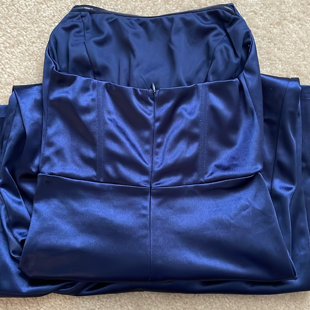 Strapless Silk Corset Dress with High Slit - Picture 5 of 5